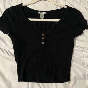 Black cropped shirt